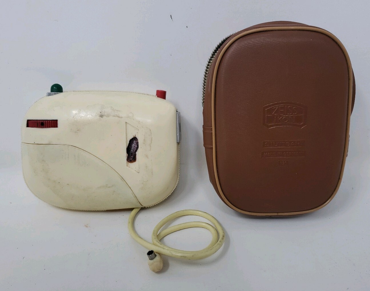 Vintage Zeiss Ikon Stuttgart Germany Ikablitz Original Case Camera Flash