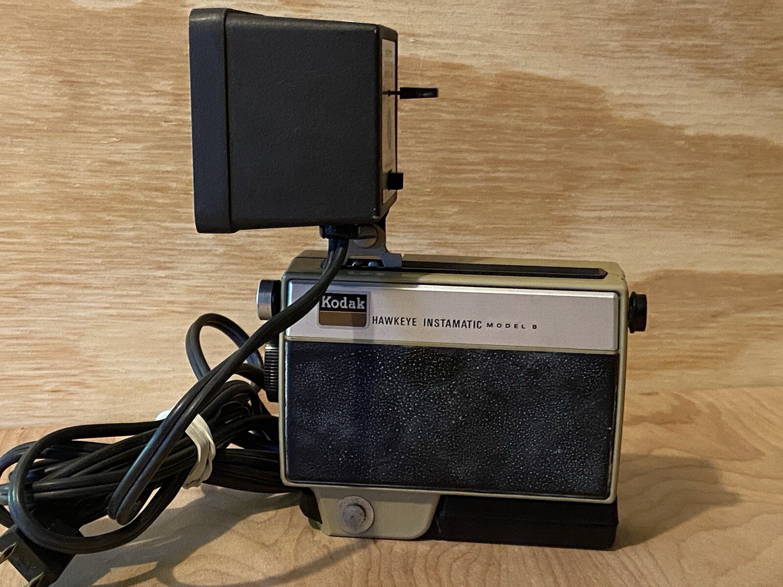 E.J Korvette Deluxe Super 8 Movie Light W/ Kodak Hawkeye Instamatic Model 8