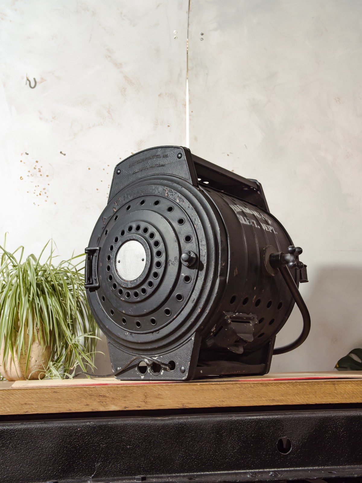 10K Hollywood Film Spotlight Bardwell & McAlister, Paramount Pictures repurposed