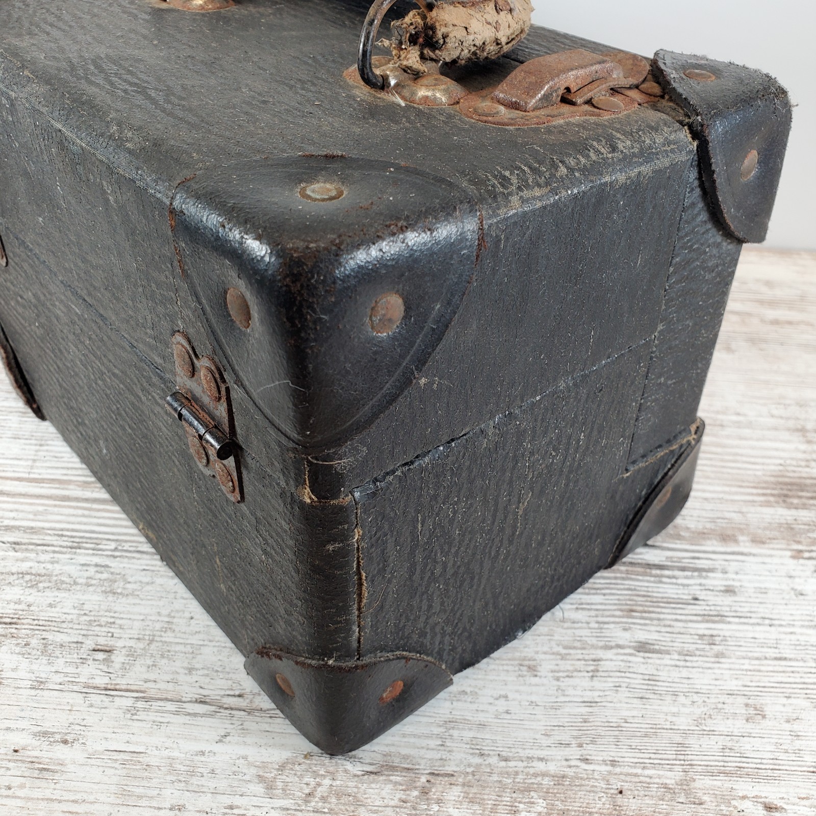Vintage McAuley 8mm Film Reel Case Wood Box Holds 12 5″ Reels Universal Compass