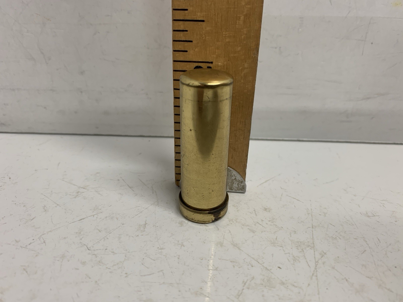 Vintage Brass Retractable Camera Lens Brush 2 in. Lipstick Style Very Nice A017