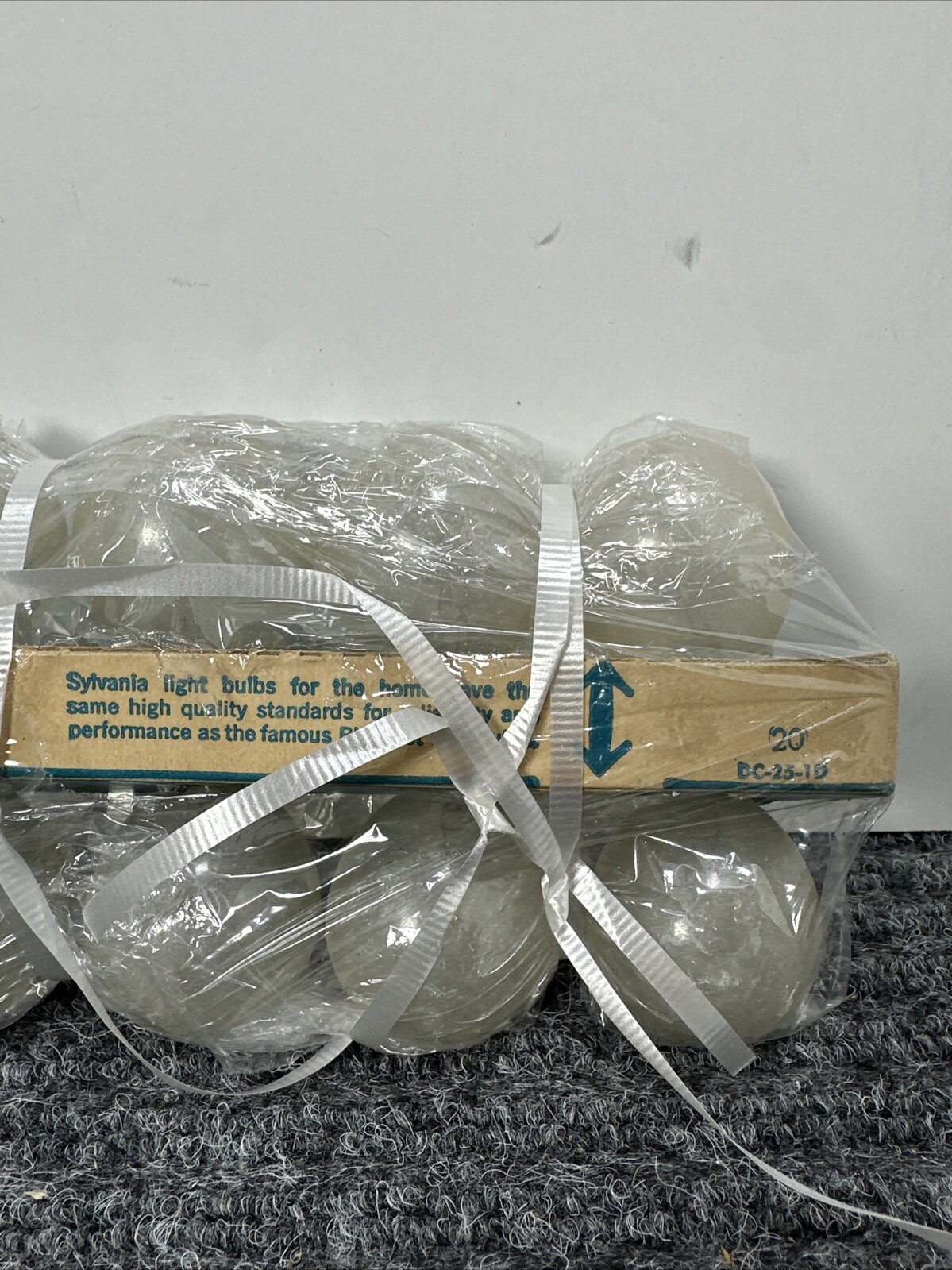 Sylvania Blue Dot Press 25B Vintage Flashbulb Photo Flash Bulbs, Set of 12