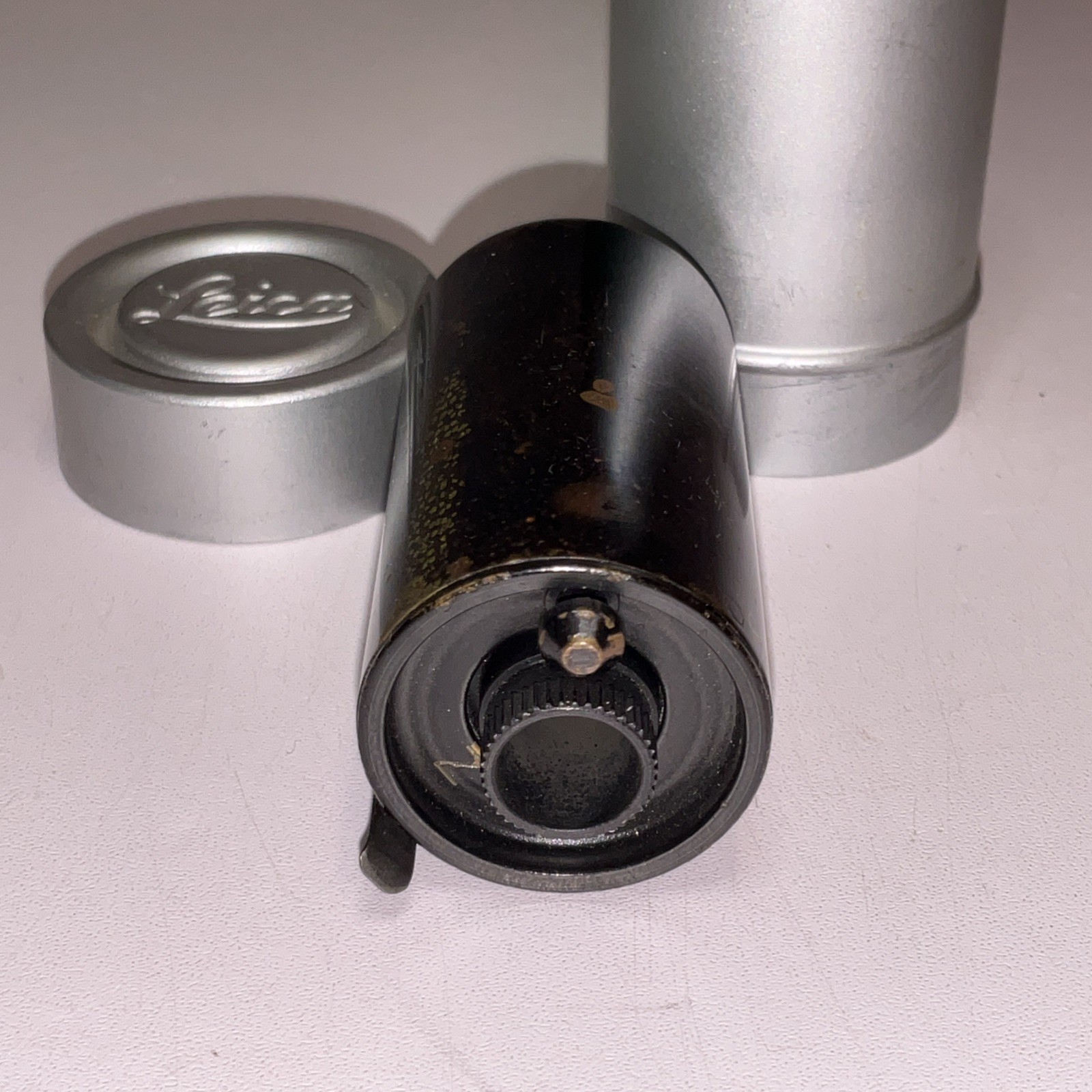 Vintage Leica Leitz Wetzlar Germany Reloadable 35mm Film Cassette w/ Metal Case