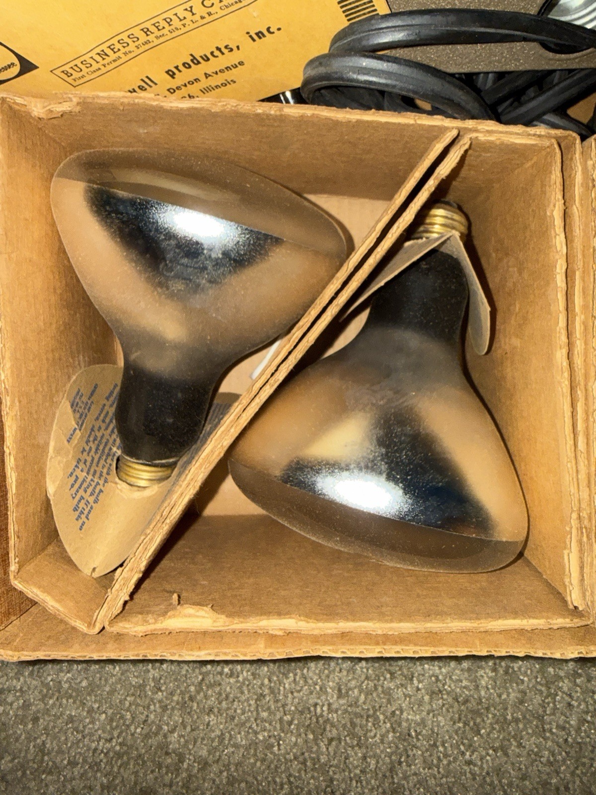 Vintage Powelite Portable Sunshine Folding Light Model 250 w/ Box & Bulbs