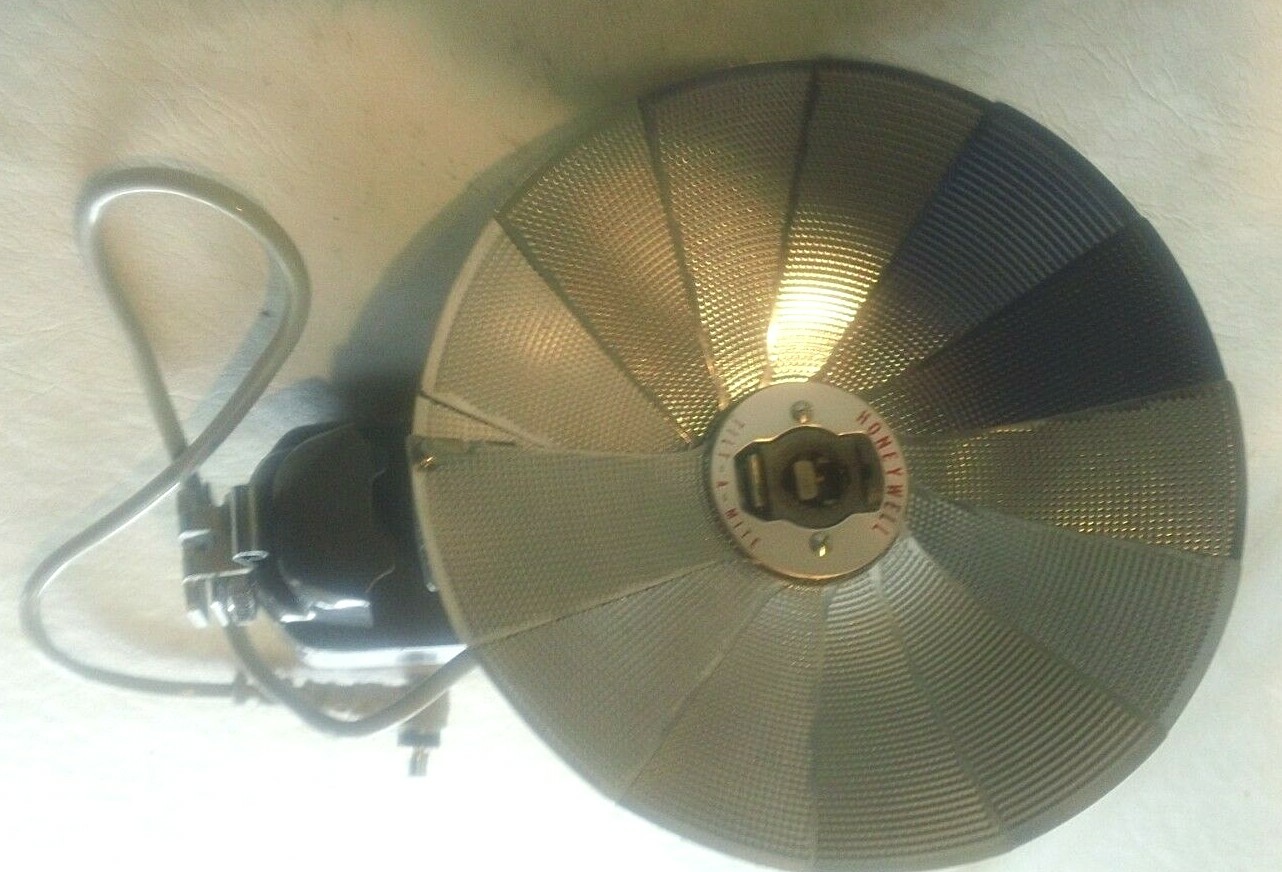 Vintage Honeywell Tilt-A-Mite Folding Fan Camera Flash + Instructions – Not Test