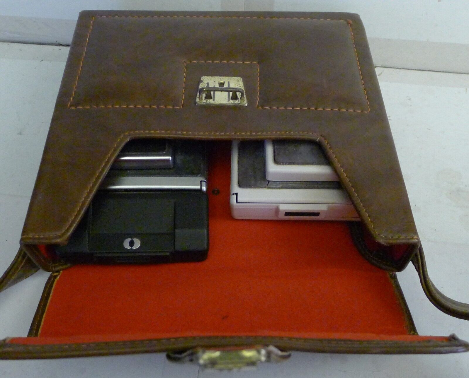 Camera Compartment Tan Case for Polaroid Folding SX-70 Camera & Accessories P75
