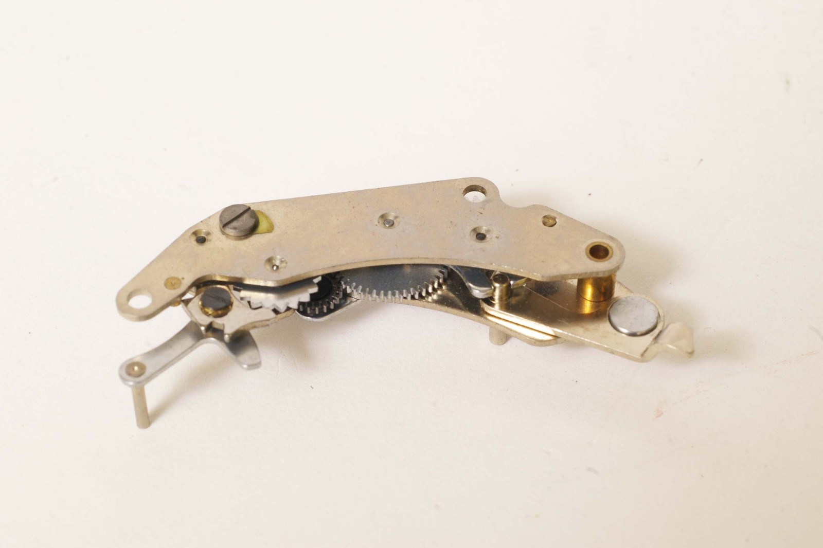 F93103~ COPAL No. 3 Shutter Slow Speed Escapement Governor Part – NOS