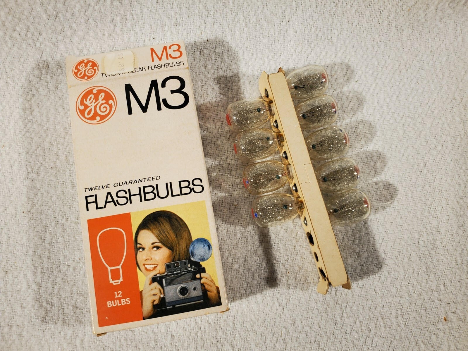 Vintage General Electric GE M3 Flashbulbs Original Box 9 Unused Flash Bulbs