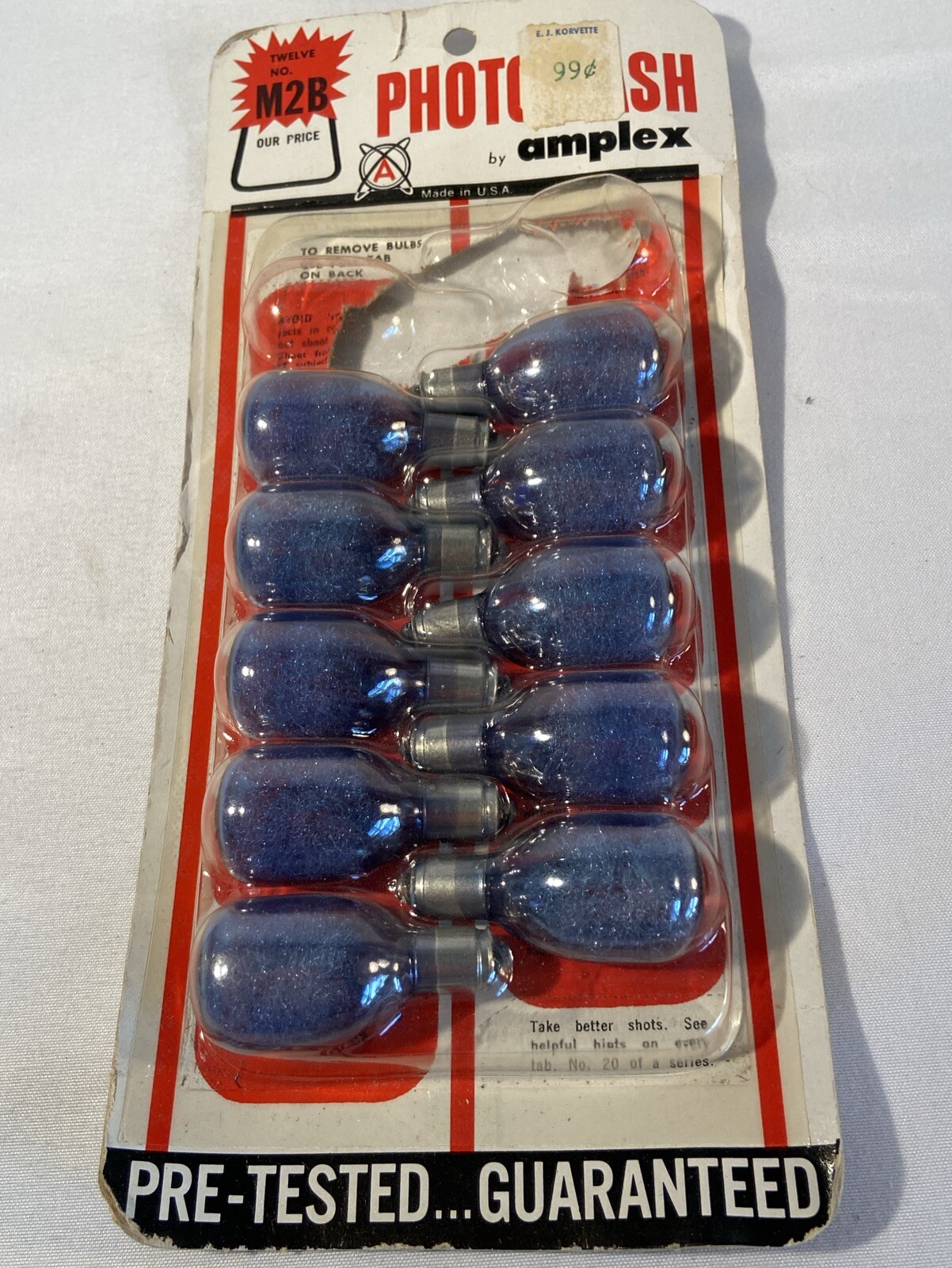 Vintage Lot Of 19 Amplex Photoflash Camera Flash Bulbs; 10 M2B Blue 9 M2 White.