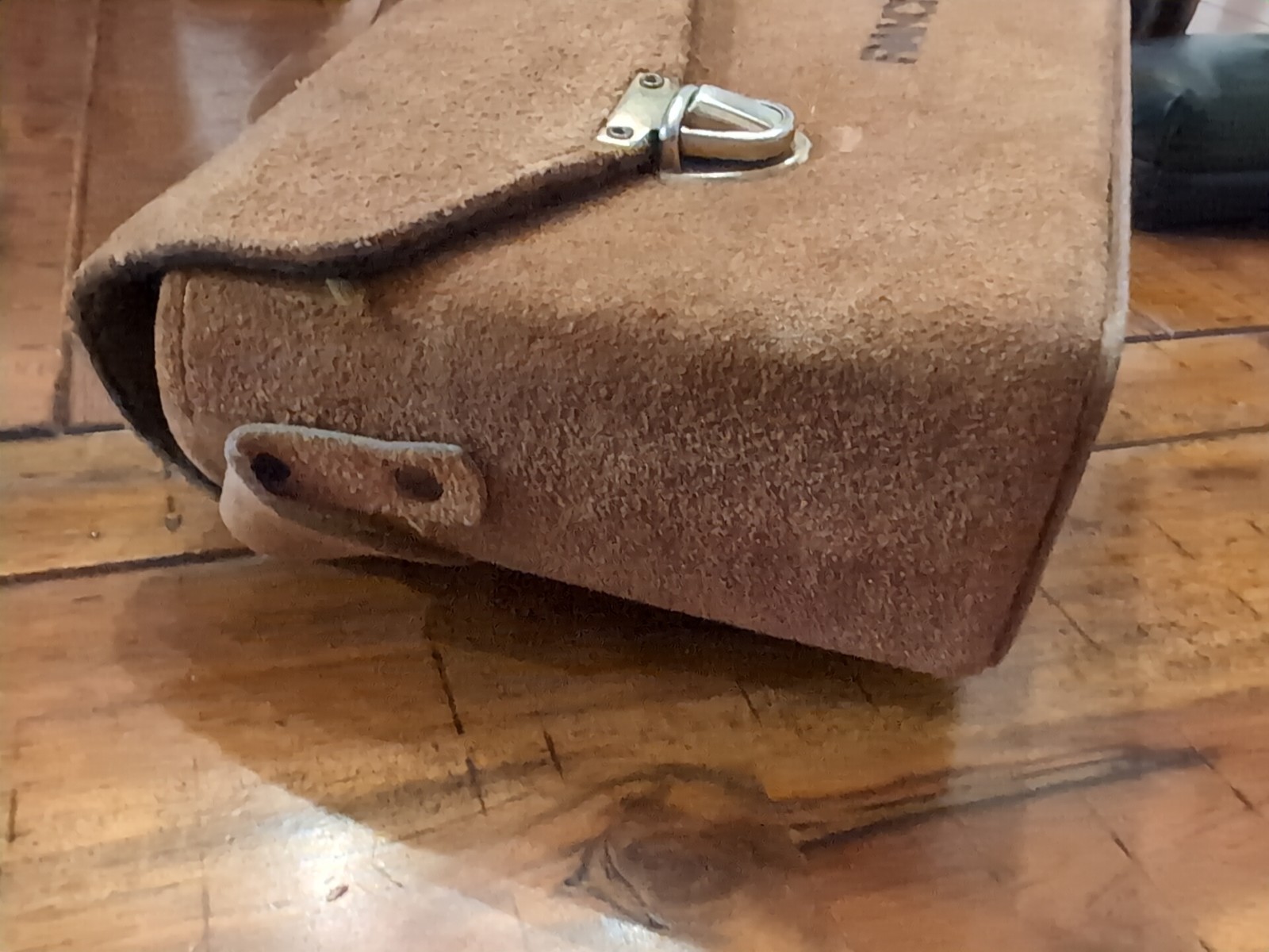 R-600 Camera Case Ranchero Cowhide Vintage Genuine Leather Suede