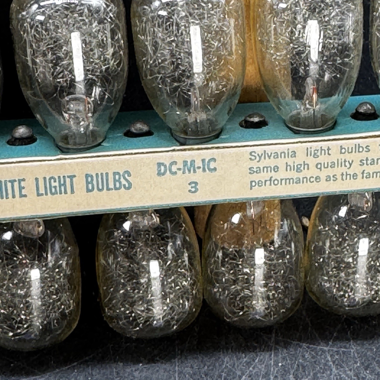 Sylvania M3 Blue Dot FlashBulbs 12 Clear Bulbs New Original Package Vtg 1960s