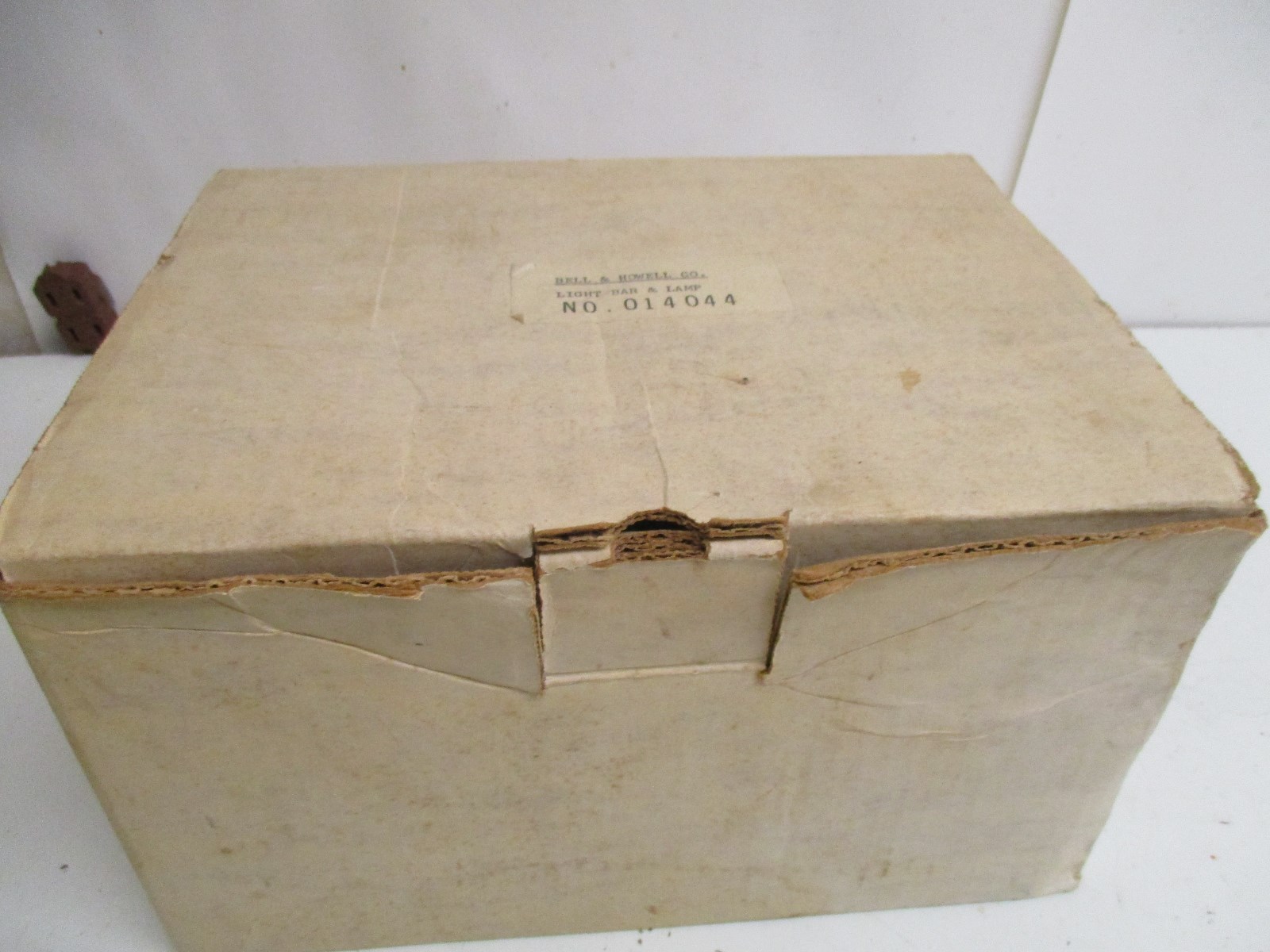 Vintage Bell & Howell Light Bar and Flood Lamp No. 014044 WORKING in orig. box