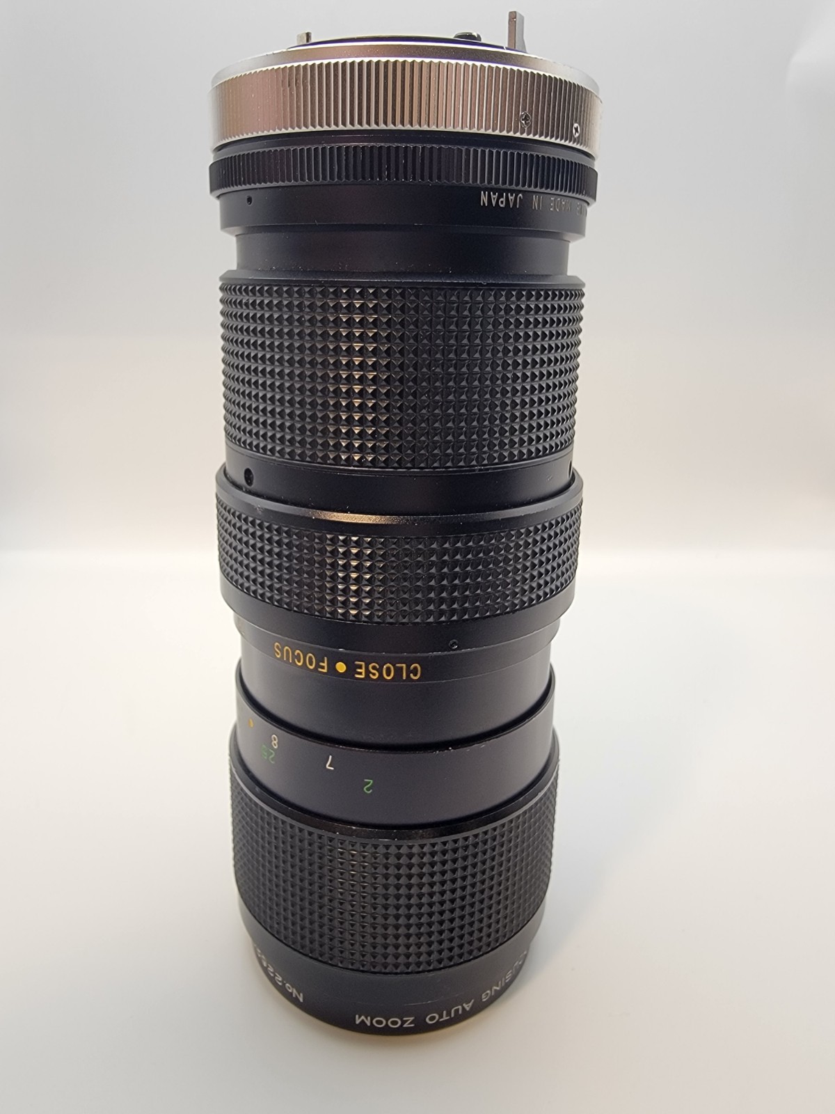Vivitar 75-205mm f3.8 Telephoto Zoom Lens.