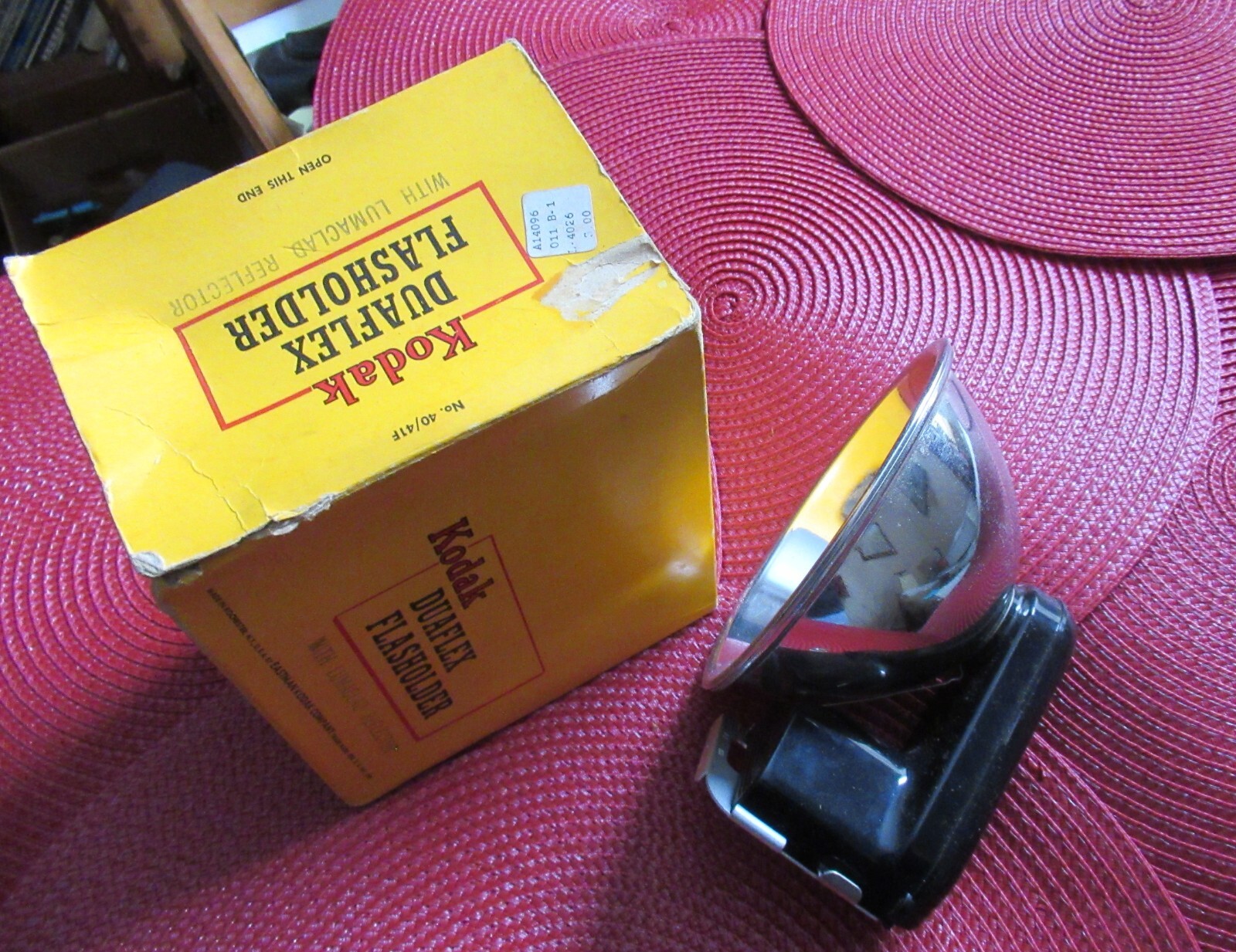 Vintage Kodak Duraflex Flasholder with Lumaclad Reflector – Untested