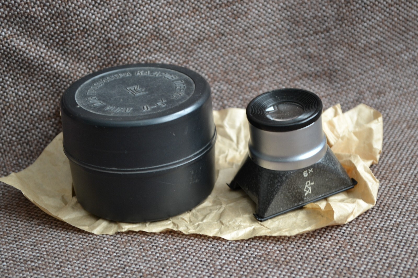 Vintage iron Magnifying Loupe L-5 For Viewing Film Frames USSR