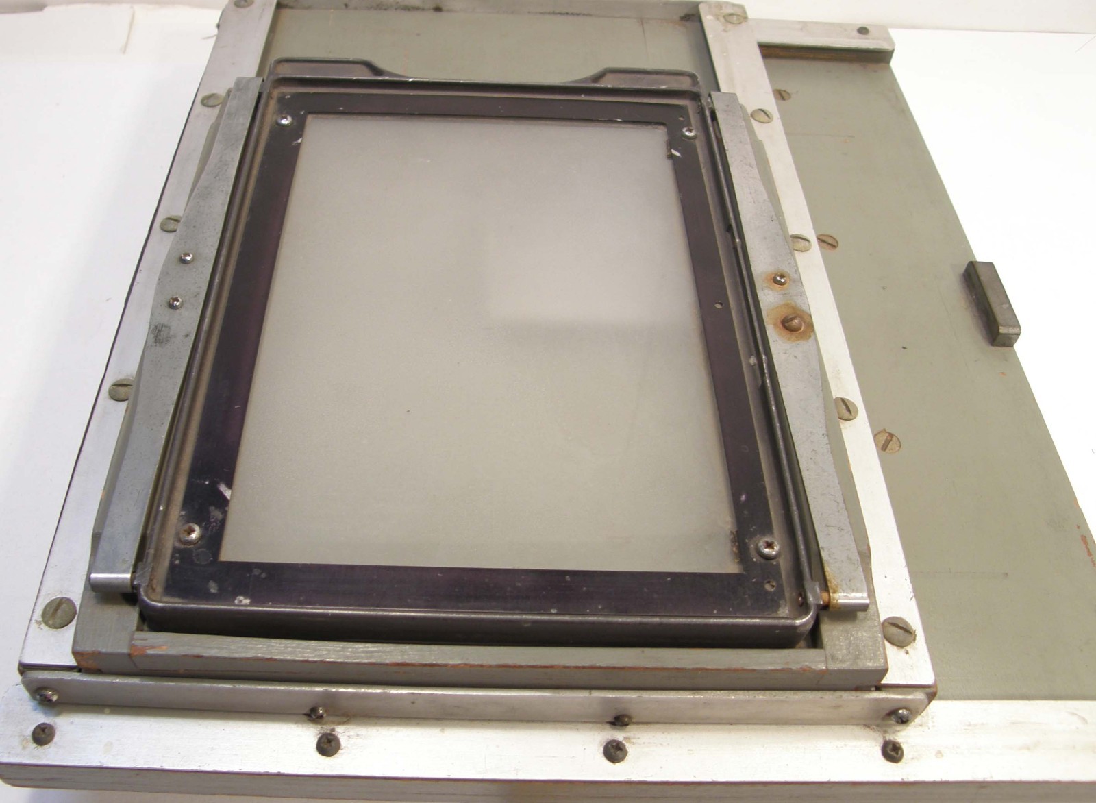 VINTAGE SLIDING BACK WATSON BURKE & JAMES GROVER 6 3/4″ X 4 3/4″ GROUND GLASS