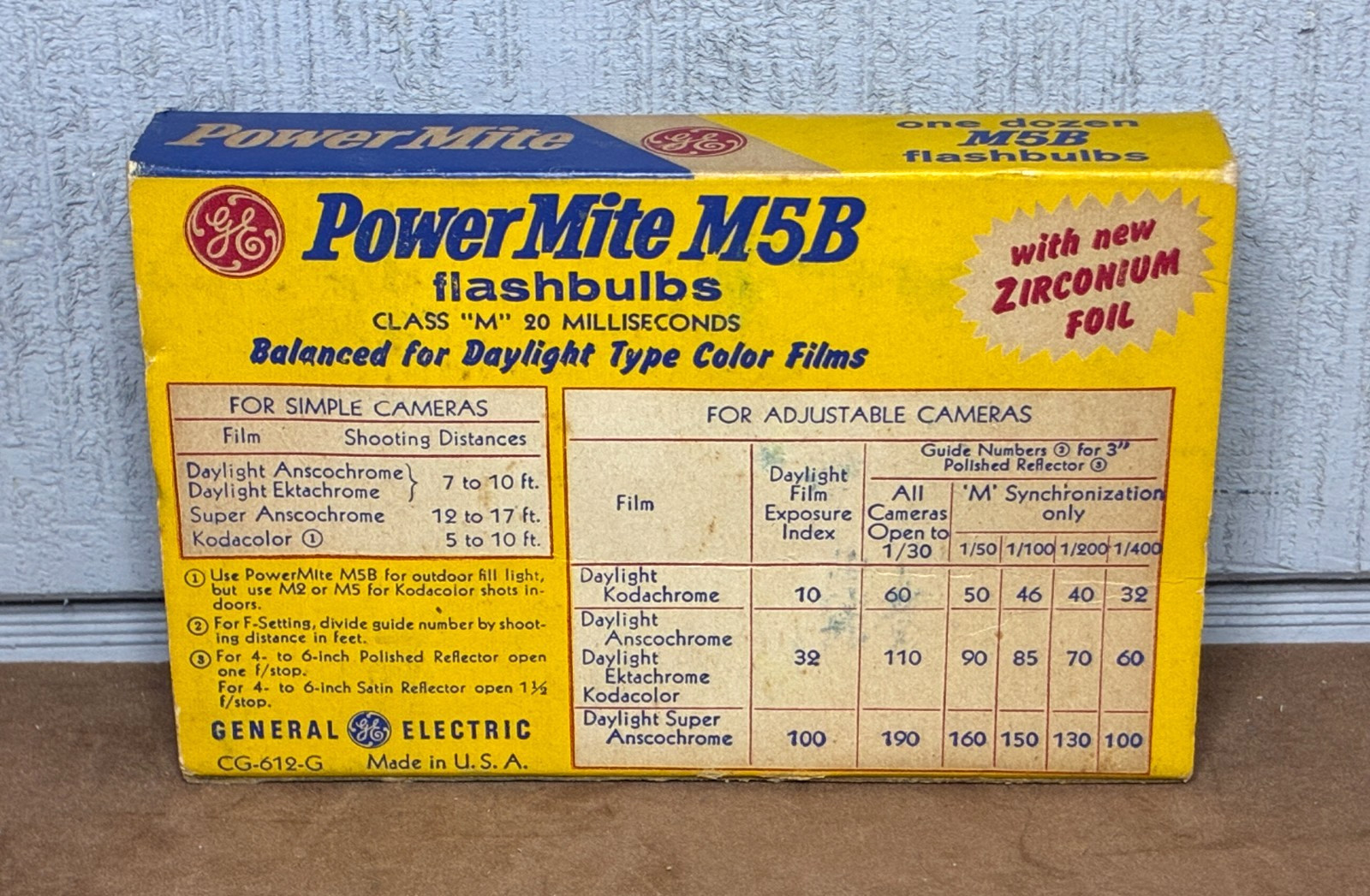 Vintage GE Power Mite M5B Blue Flashbulbs w/ Zirconium Foil ~ NOS ~ 10 Bulbs