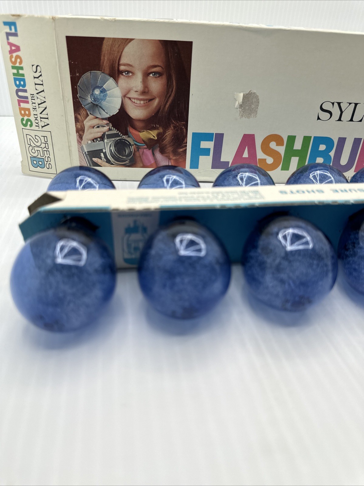 12 Vintage Sylvania Blue Dot Flash Bulbs Press 25B Flashbulbs For Camera