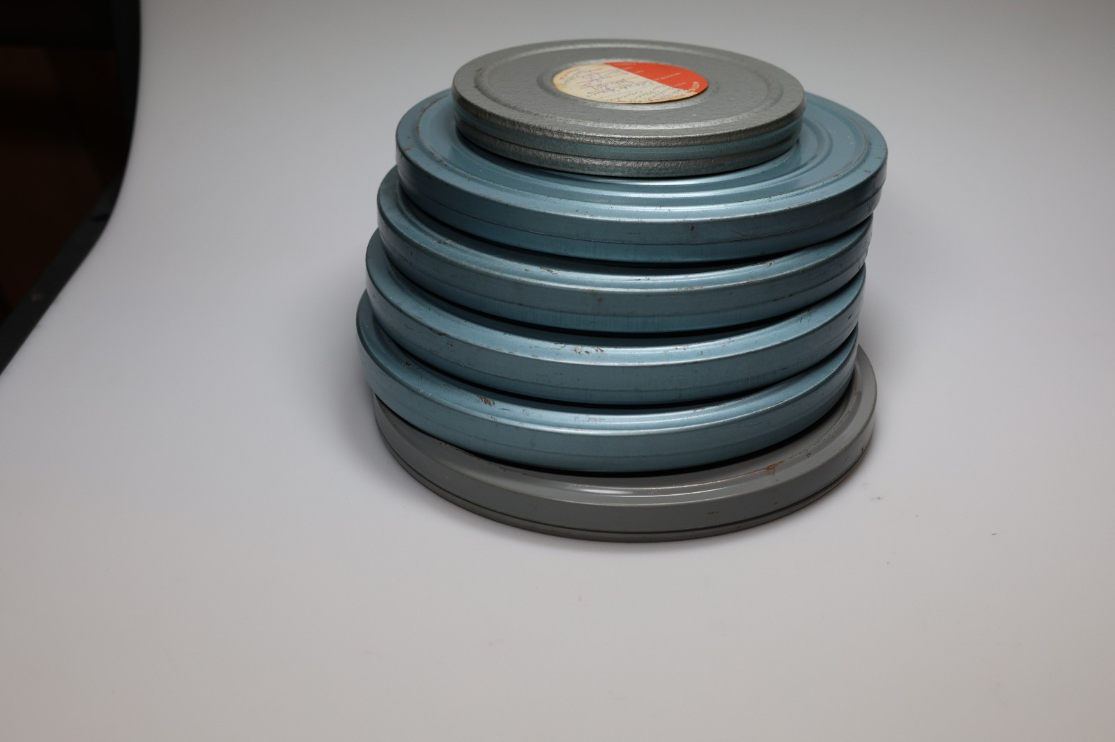 8mm film reels cans, 5 pcs 5″ 200’ Metal Reels & Cans plus 1 150′ metal reel/can