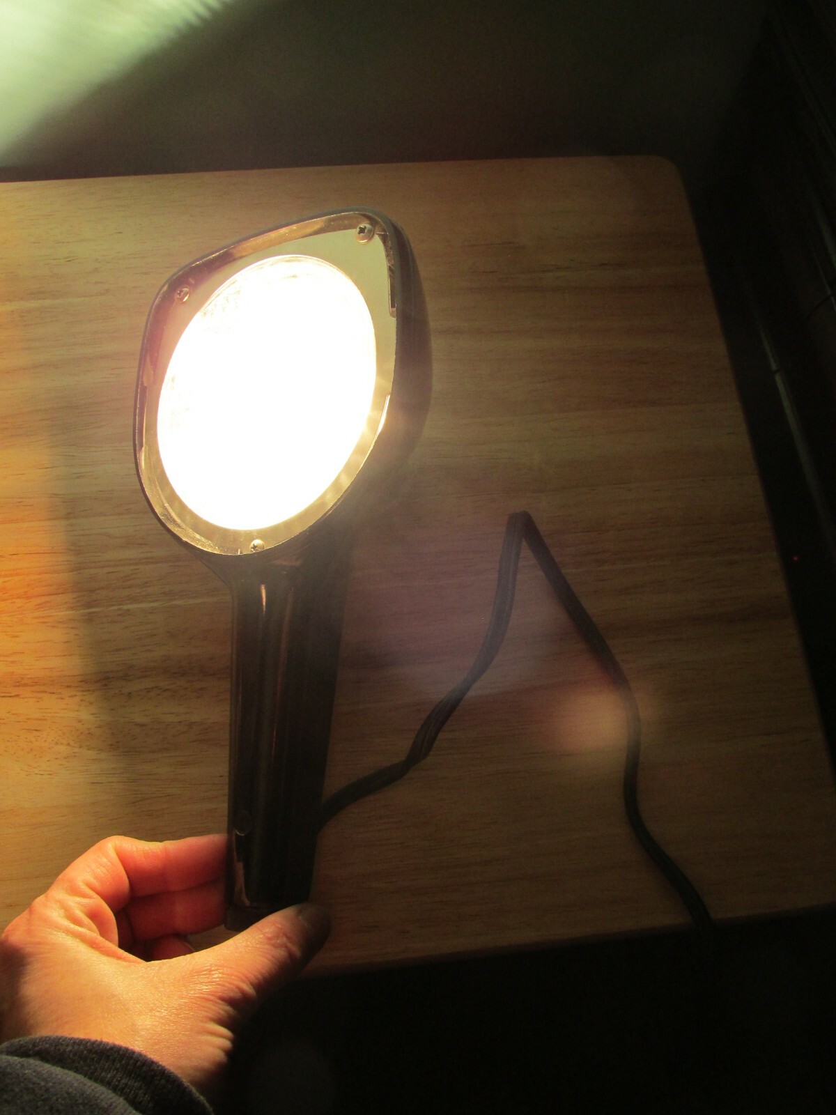 Vintage Atlas Warner Movie Light – electric plug-in – works