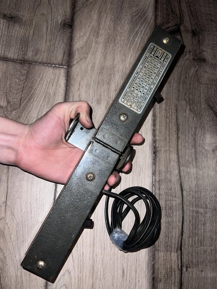 Remsel Industries, Inc. Chicago 4 Socket Photo Light Bar