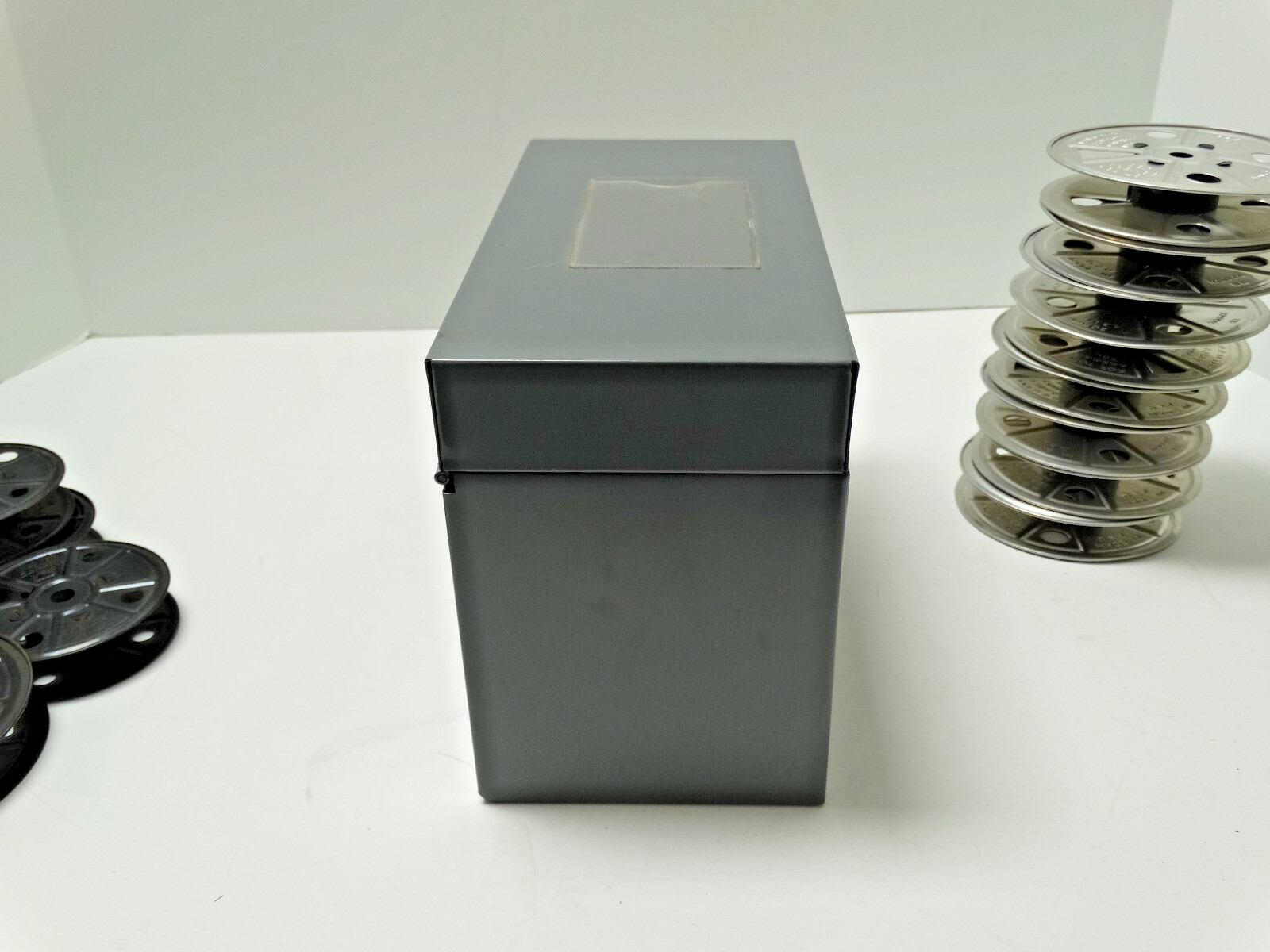 (12) VTG Kodak Empty Film Reels Metal Storage Box 1930s 1940s 2-7/8″ to 3-5/8″