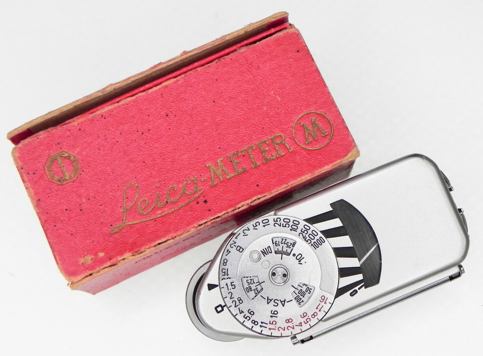 Leica Meter M #040942 ………. Minty w/Box ………. but not work