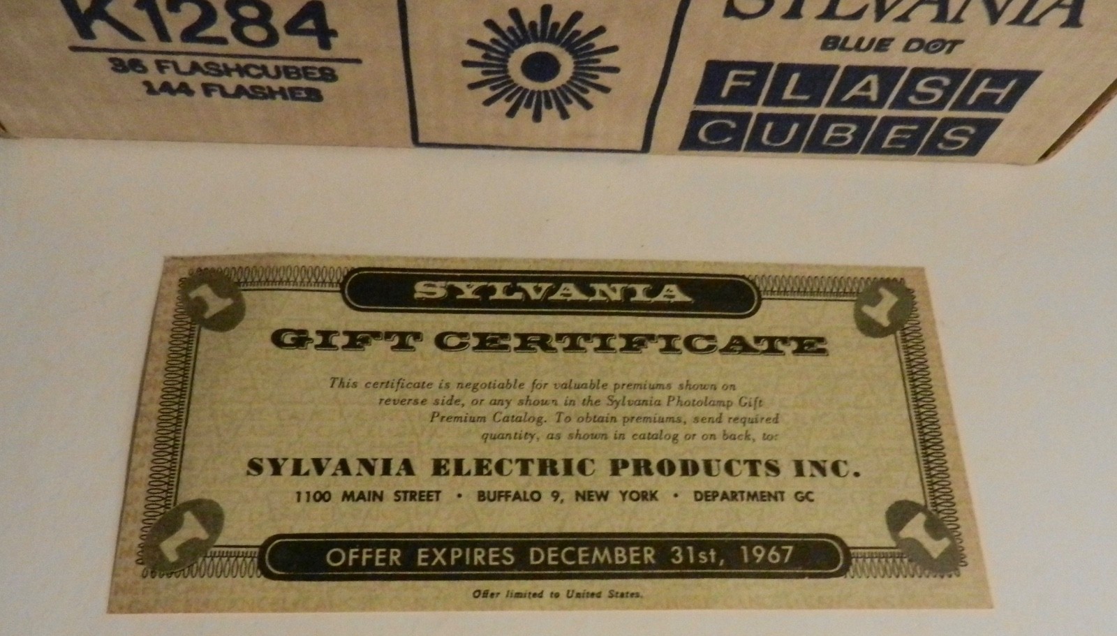Vtg New Old Stock Box Sylvania Flash Cubes Blue Dot 24 Flashcubes Store Display
