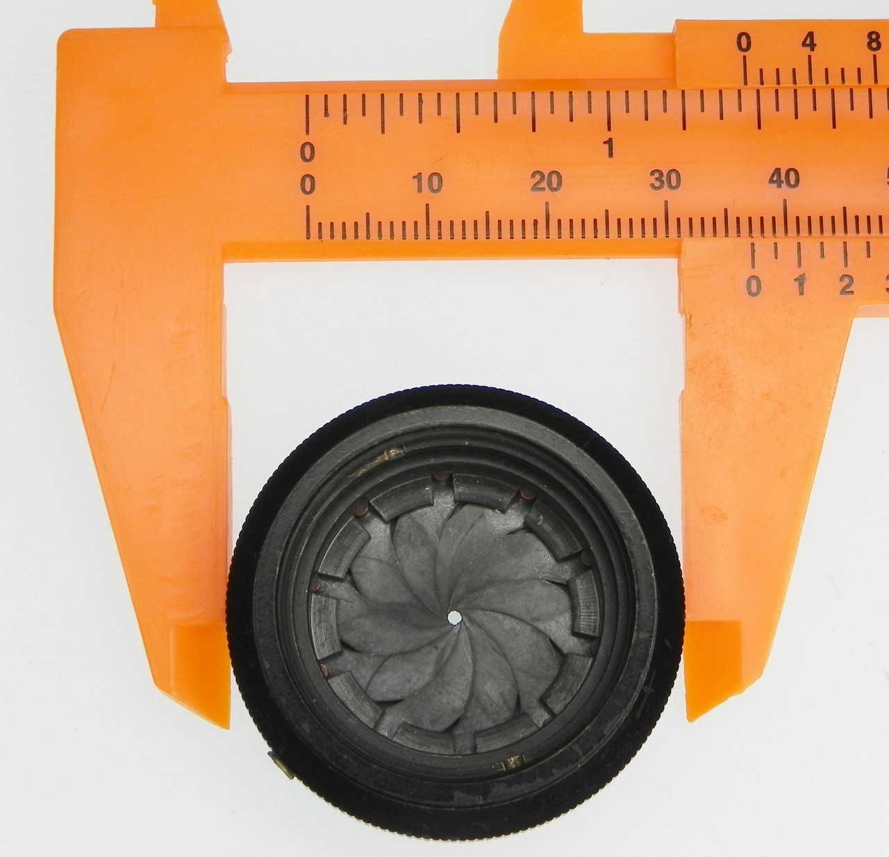 Dallmeyer Iris Diaphragm No.35B with aperture ring ………. Minty w/Box