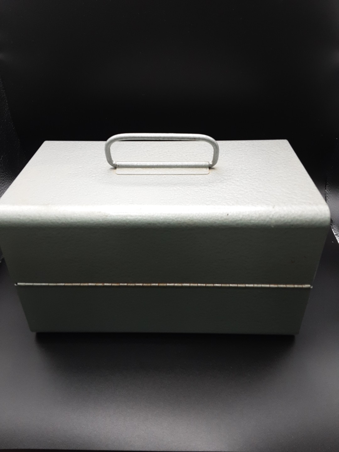Vintage BRUMBERGER 12 Slot Metal Hinged Storage Box with Handle for 8mm Movies