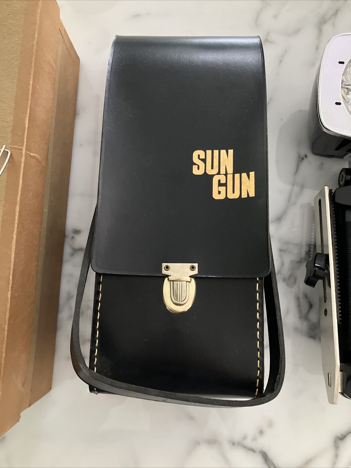SYLVANIA SUN GUN PROFESSIONAl SG-55 NW ORIGINAL BOX PAPERWORK CASE TESTED!