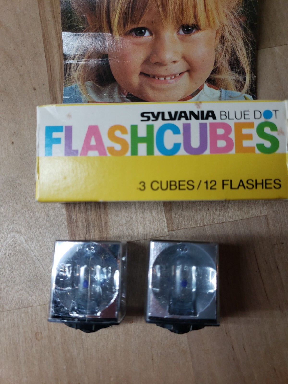Vintage 5 Westinghouse And Sylvania Camera Flash Bulbs /Flash Cubes (#277)