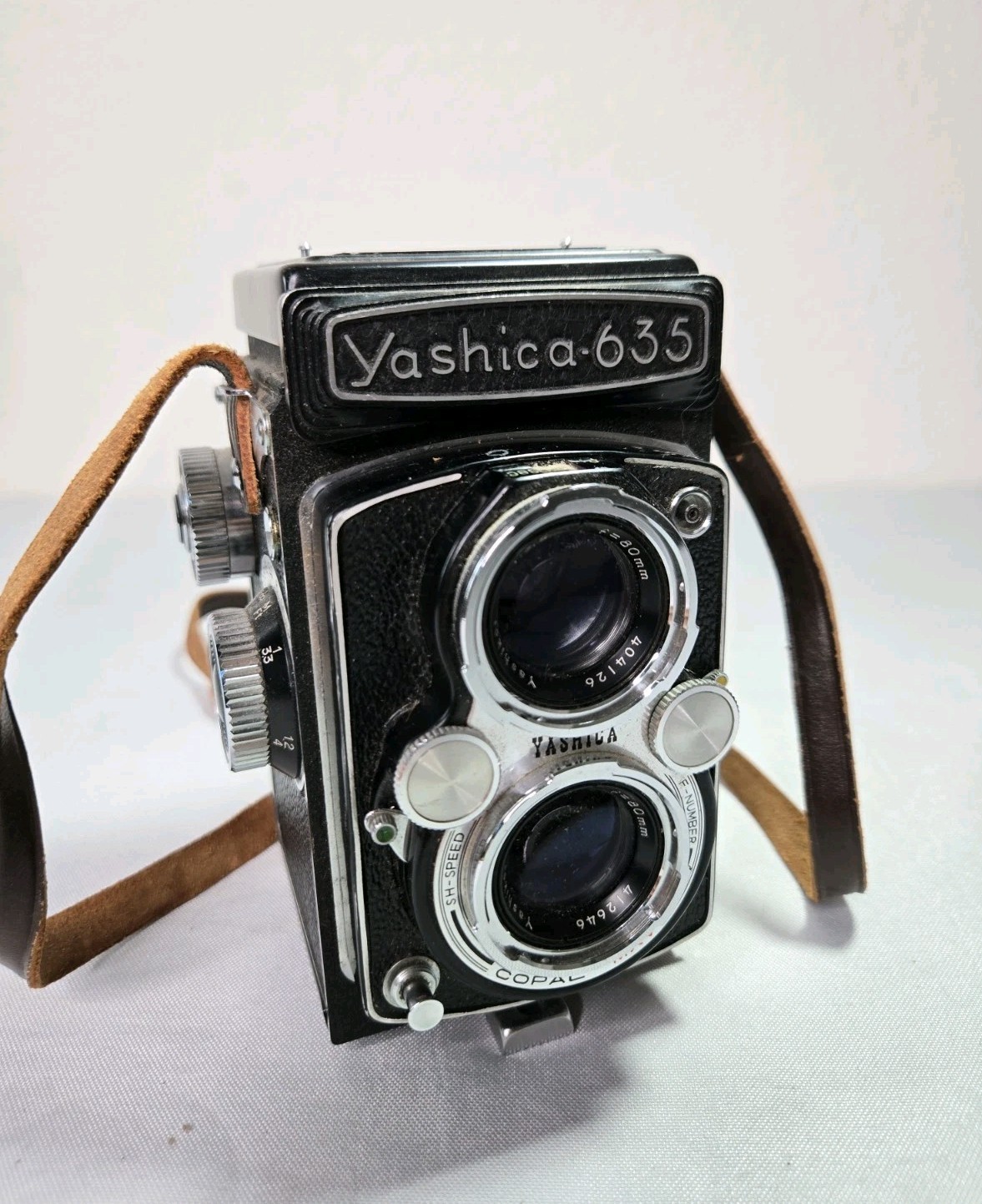 Vintage Yashica-635 TLR Film Camera 80mm f/3.5 Copal-MXV 120/35mm Dual Format