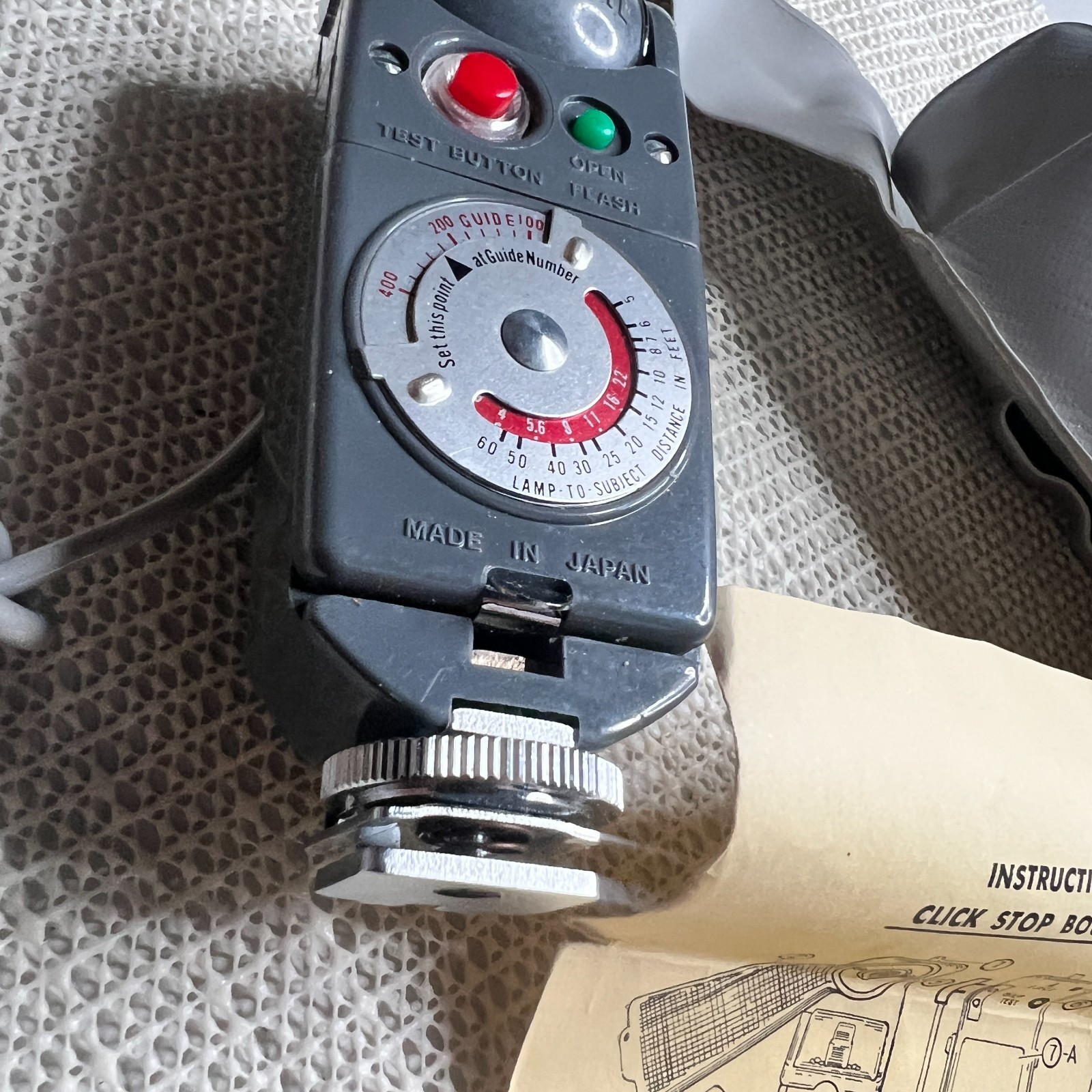 Vintage Honeywell Tilt-A-Mite Camera Flash Unit Collapsible Fan Style w/case