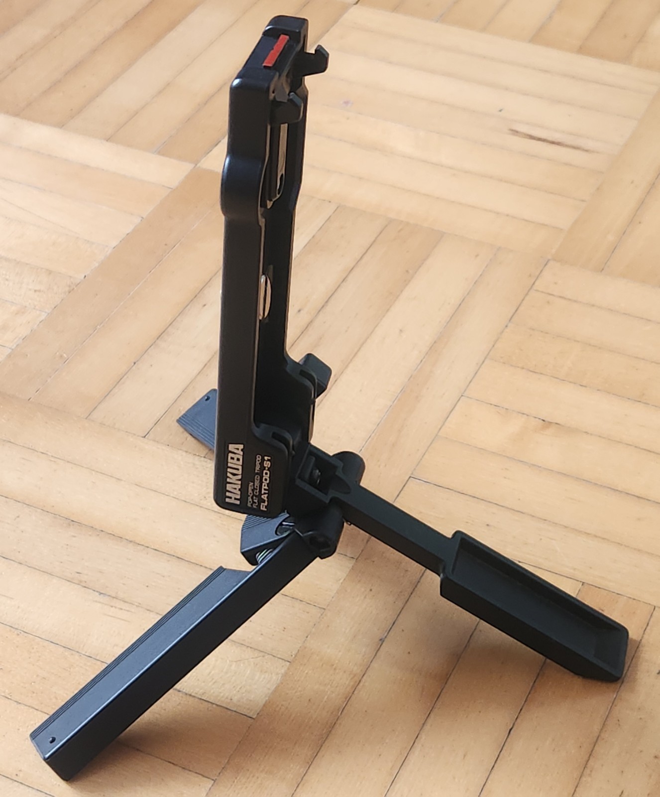 Hakuba Flatpod-S1 – Mini Foldable Tripod Pop Open Flat Closed Circa 1980’s USED