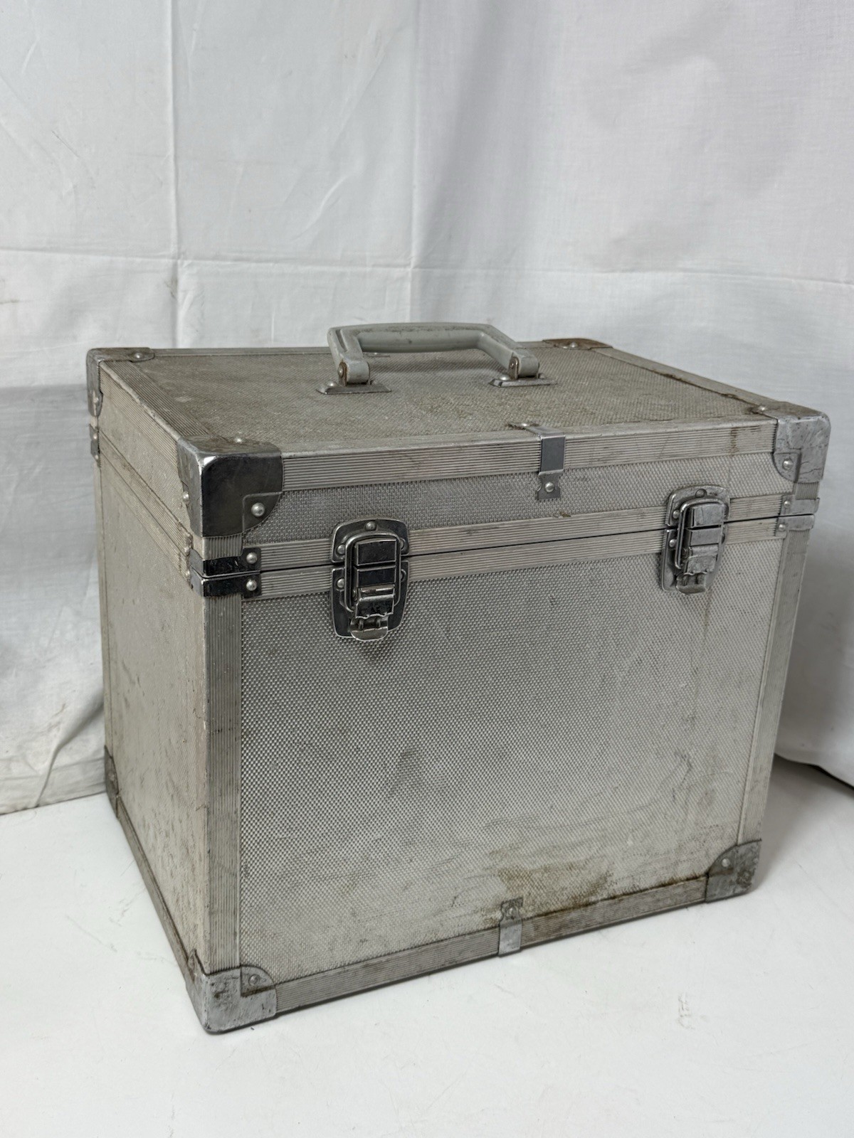 Vintage 16mm Film Camera Accessory Lot 400ft Magazines Viewfinder Flight Case