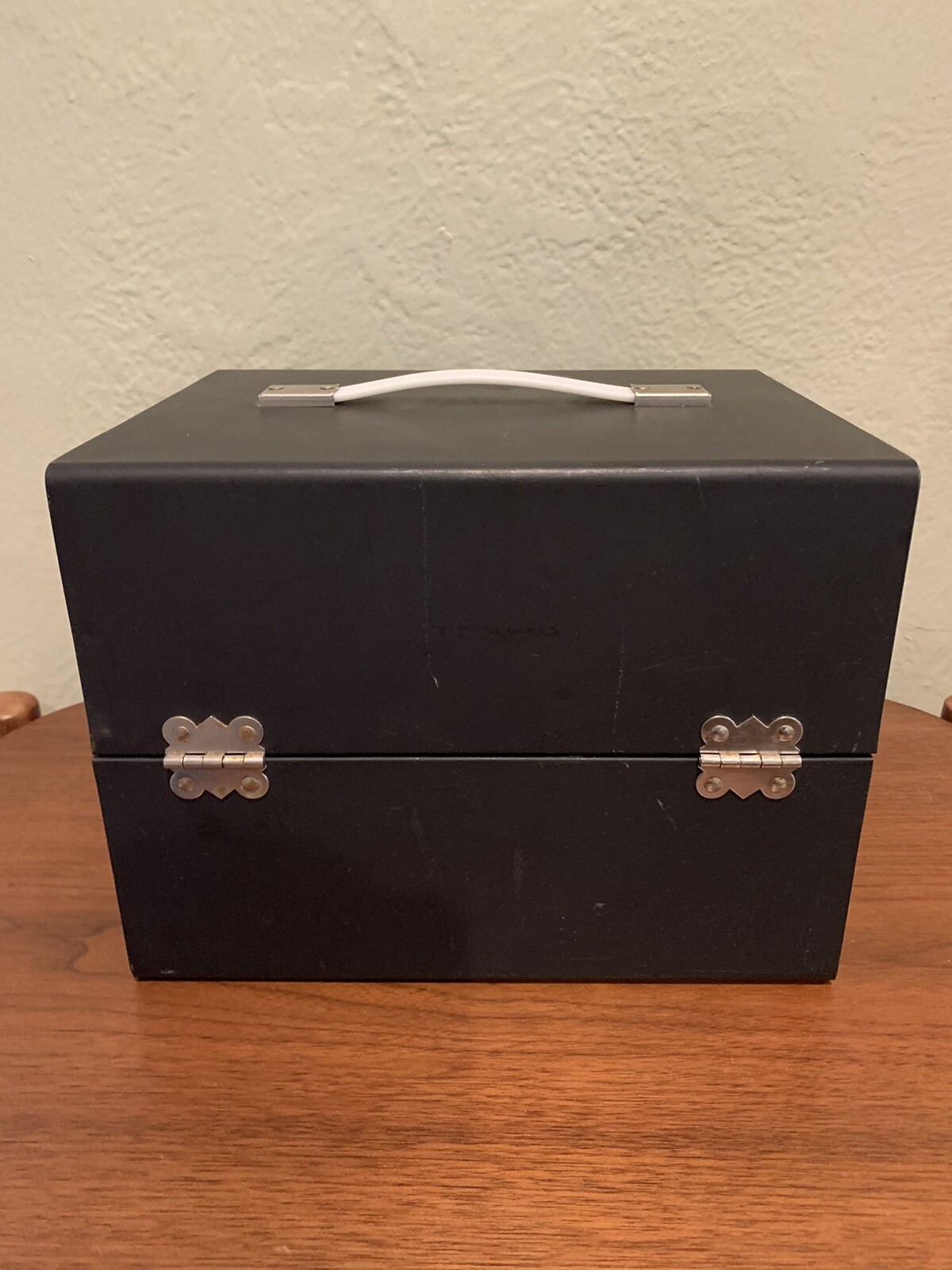 WARDS | Metal Home 8mm 12 Slot Reel Storage Carrying Case