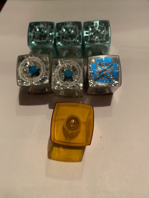 Reduced…Vintage FLASH CUBES assortment