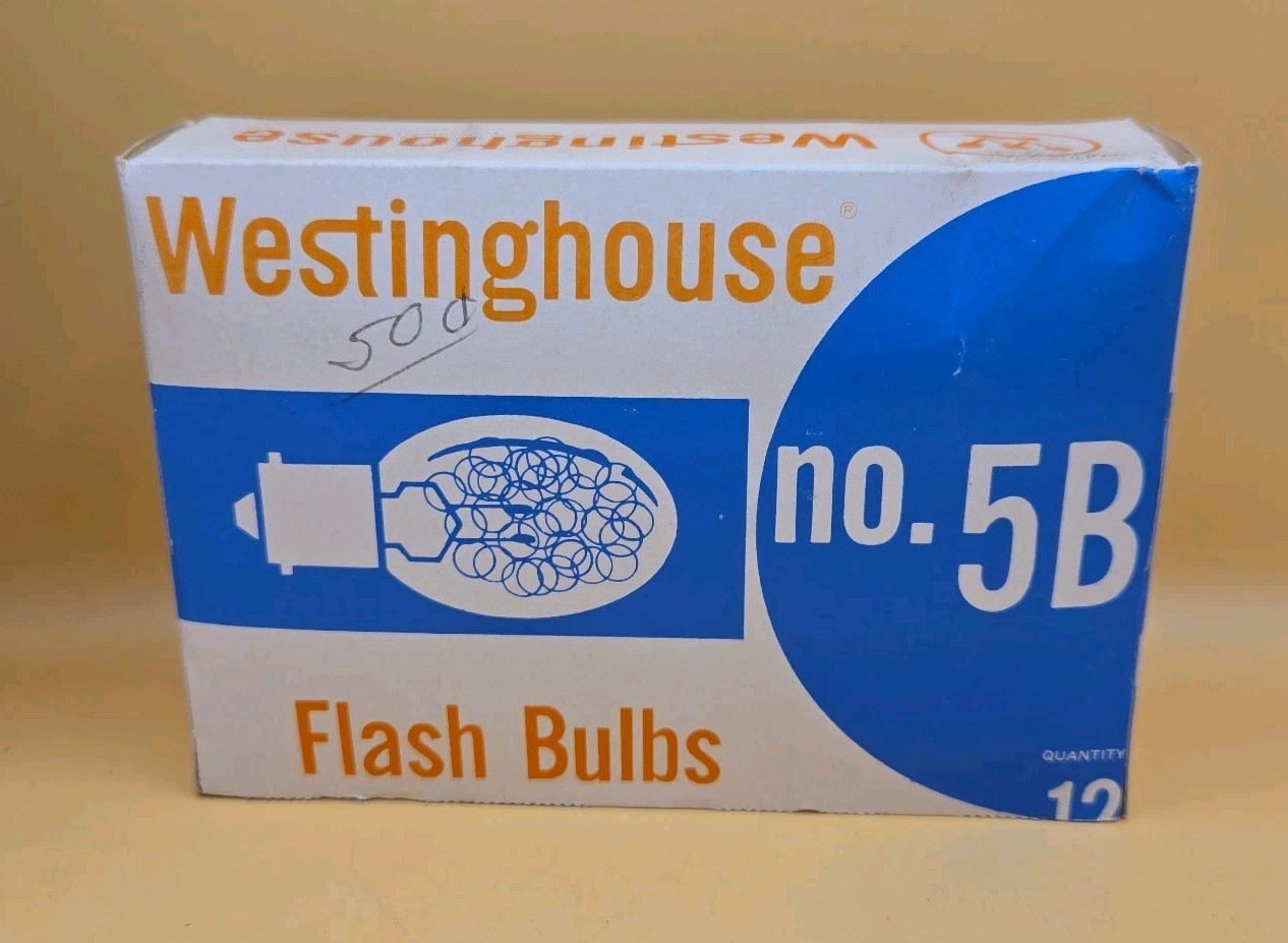 Vintage ~ FOCAL & Westinghouse ~ 5B Flashbulbs ~ 30 Bulbs ~ New Old Stock