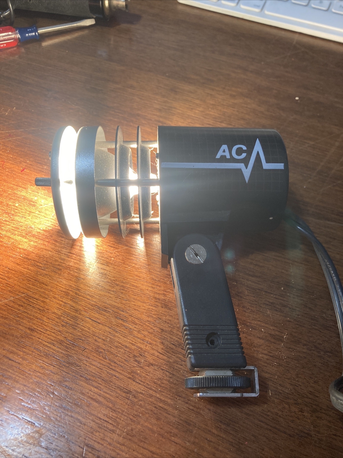 HARWOOD PLUS POWER V-150AC VIDEO CAMERA LIGHT