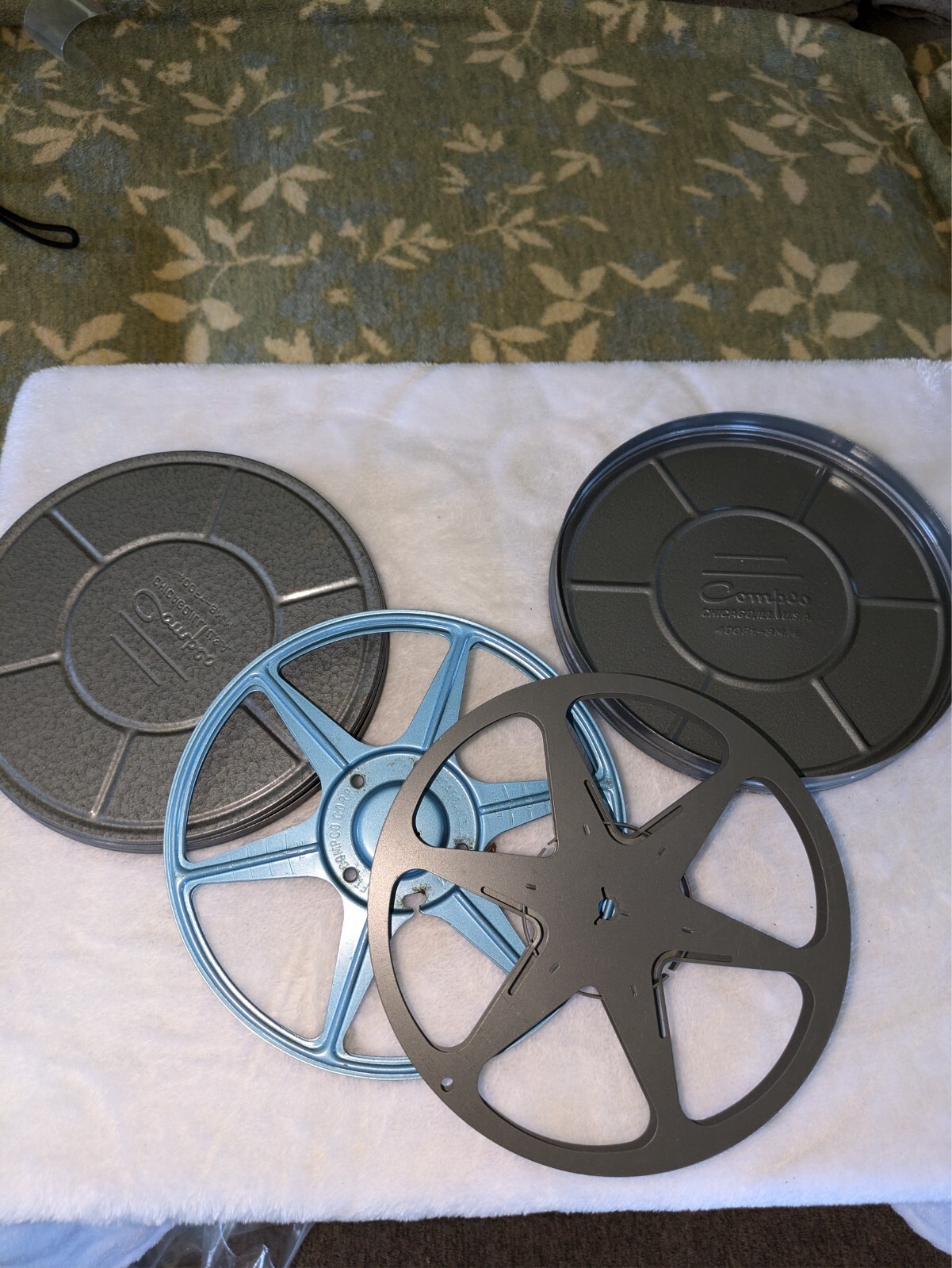 4pc Vintage 8mm Empty Film Reels & Metal Canisters Cans Blue Compco Gray