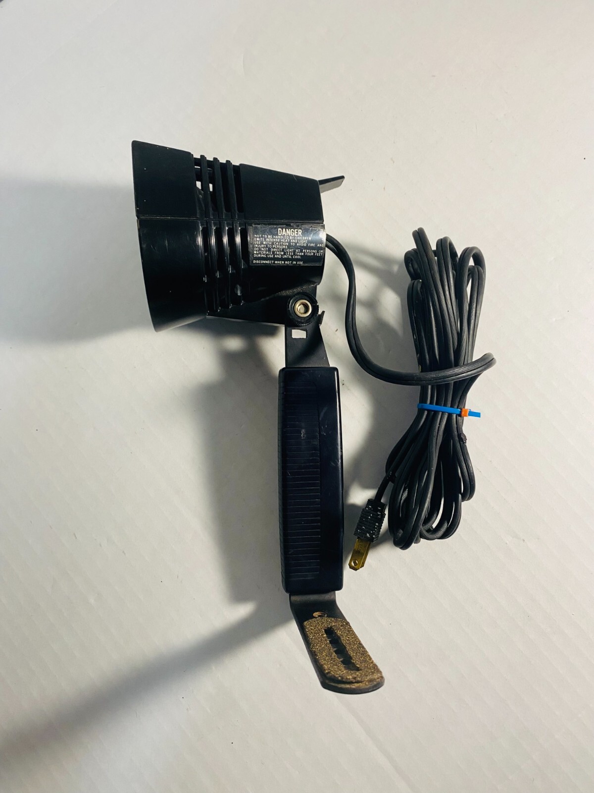 Vintage 1960’s SV Smith-Victor Movie Light Model Q-1U for Super 8 Movie Cameras.