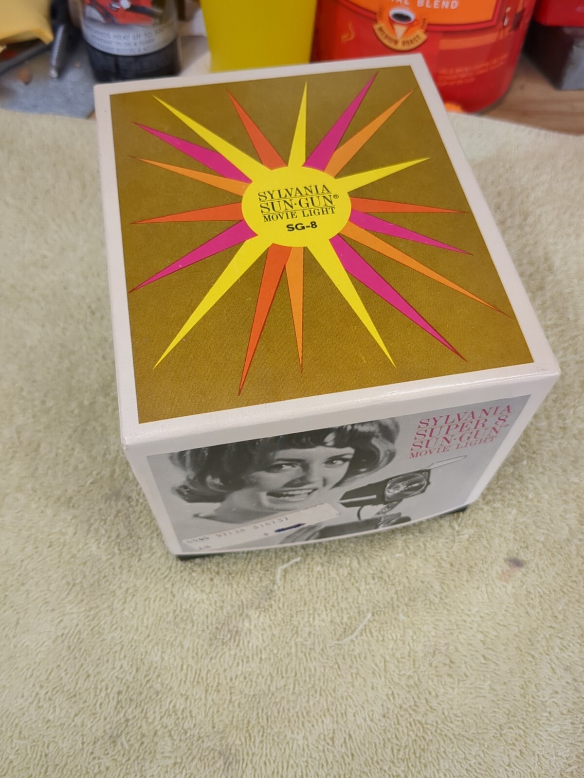 Vintage Sylvania SG-8 Sun Gun Movie Light With Manual open box