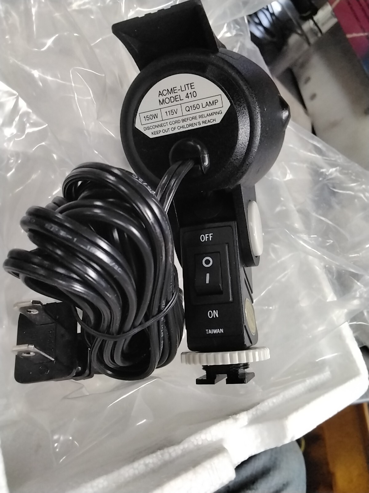 NEW ACME-LITE LUMINEX CAMERA MOUTED VIDEOLITE BULB NOT INCLUDED MODEL 410