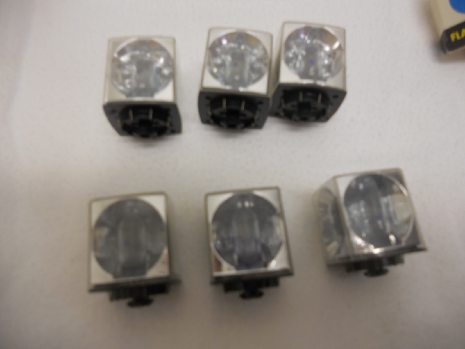 LOT OF VINTAGE3 PACKS SYLVANIA CUBES BLUE DOT FLASHES CUBES