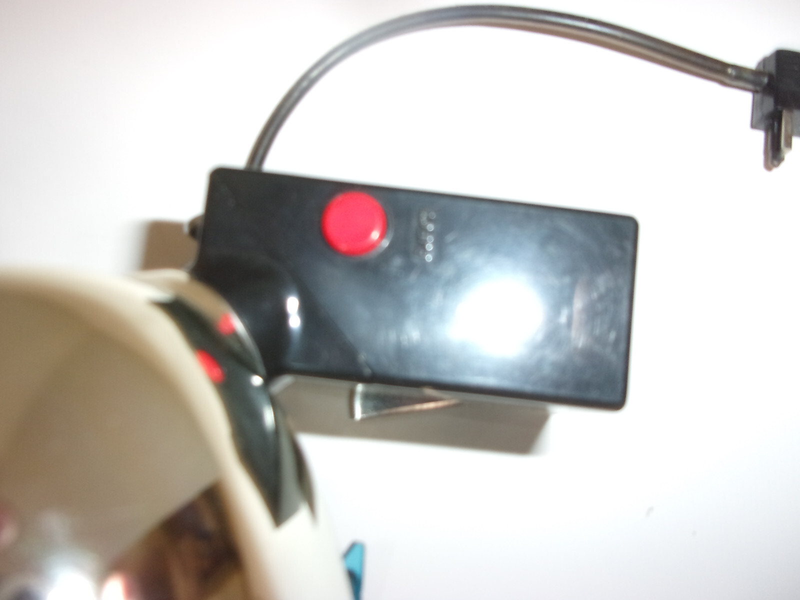 Vintage Polaroid Flashgun #268 With Bulbs And Instructions In The Original Box.