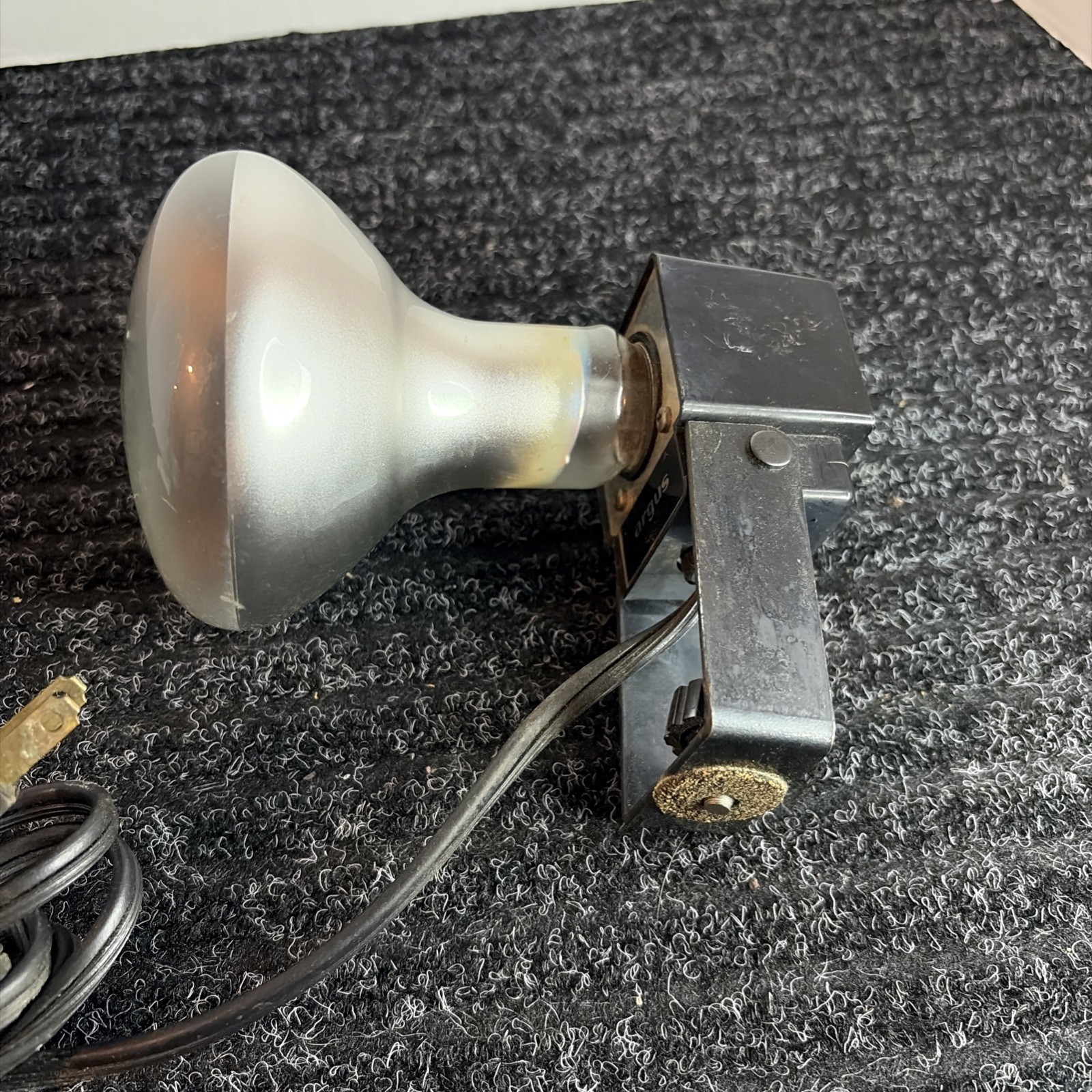 Vintage RARE Hot Shoe mounted Argus 300W Movie Light – Model 745 8mm 16mm