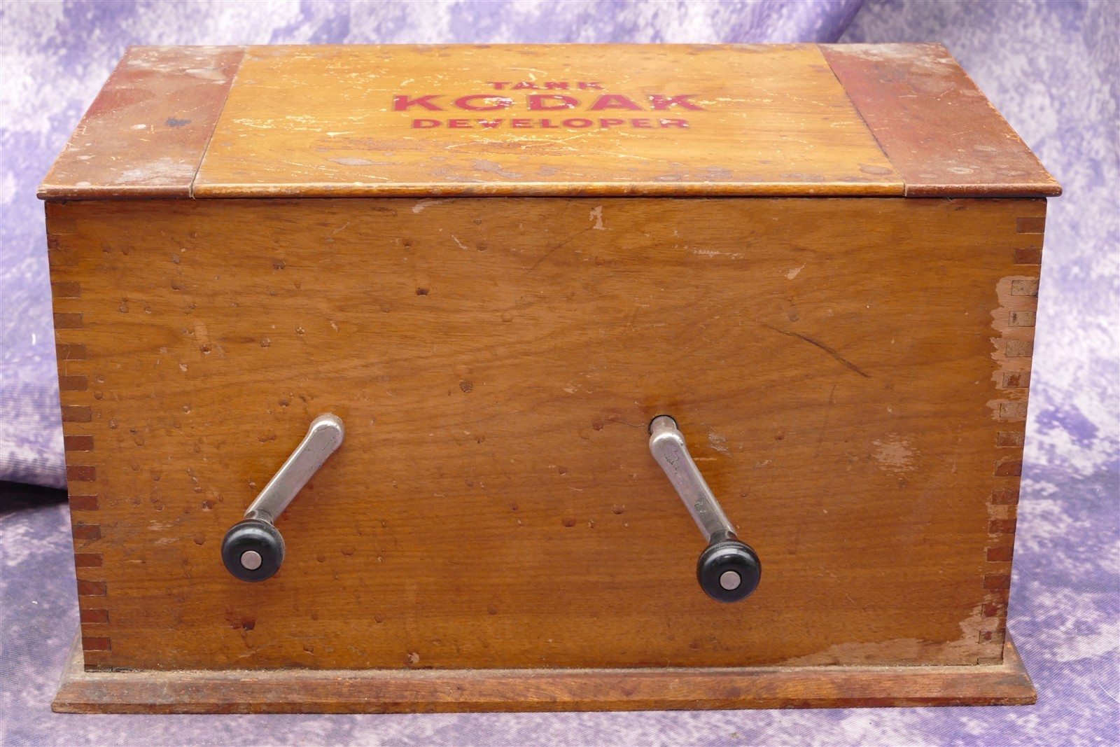 Vintage Kodak Wooden Developer Film Tank 3 1/2″ Model B Dovetail Joints