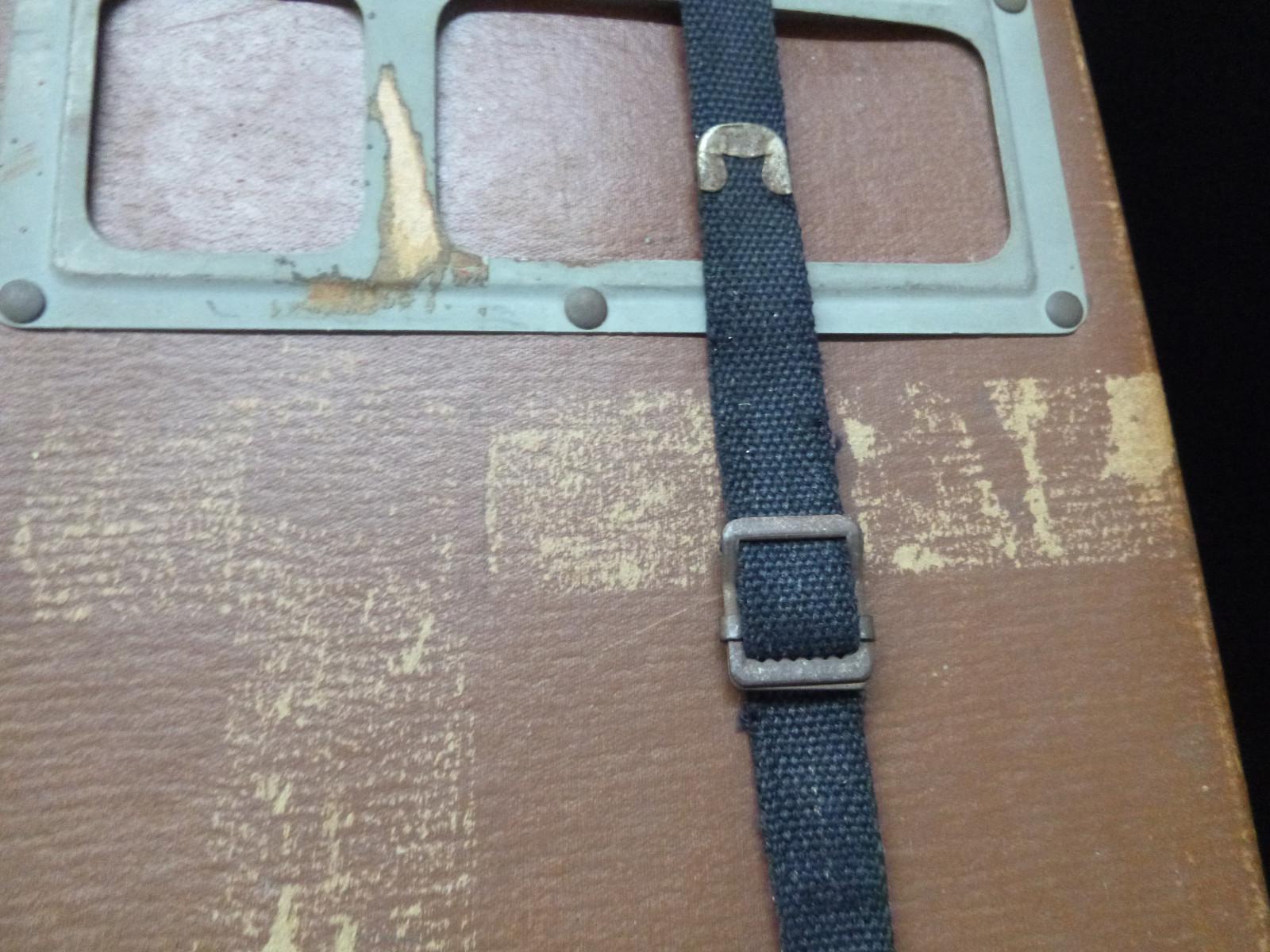 FIBERBILT -ANTIQUE FIBERBILT PHOTO FILM SHIPPING CASE WELL USED CLOTH STRAPS