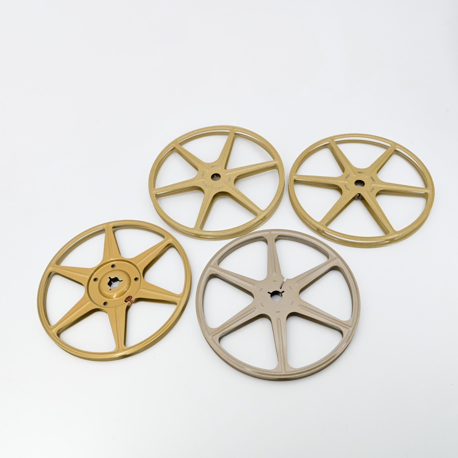 Vintage Dual 8 8mm 400ft Empty Movie Film Reel Can Lot Compco Scheker 4pc
